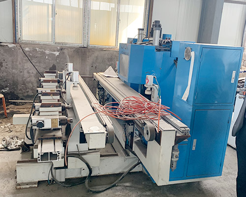 全自动锁孔合页机