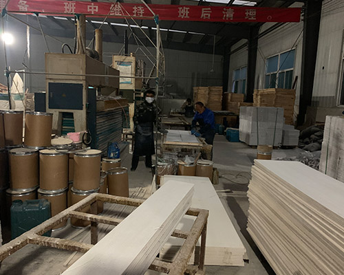 木质防火门门芯填充