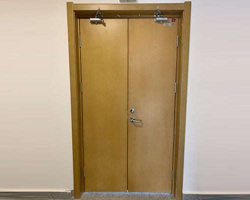 套装烤漆木质防火门